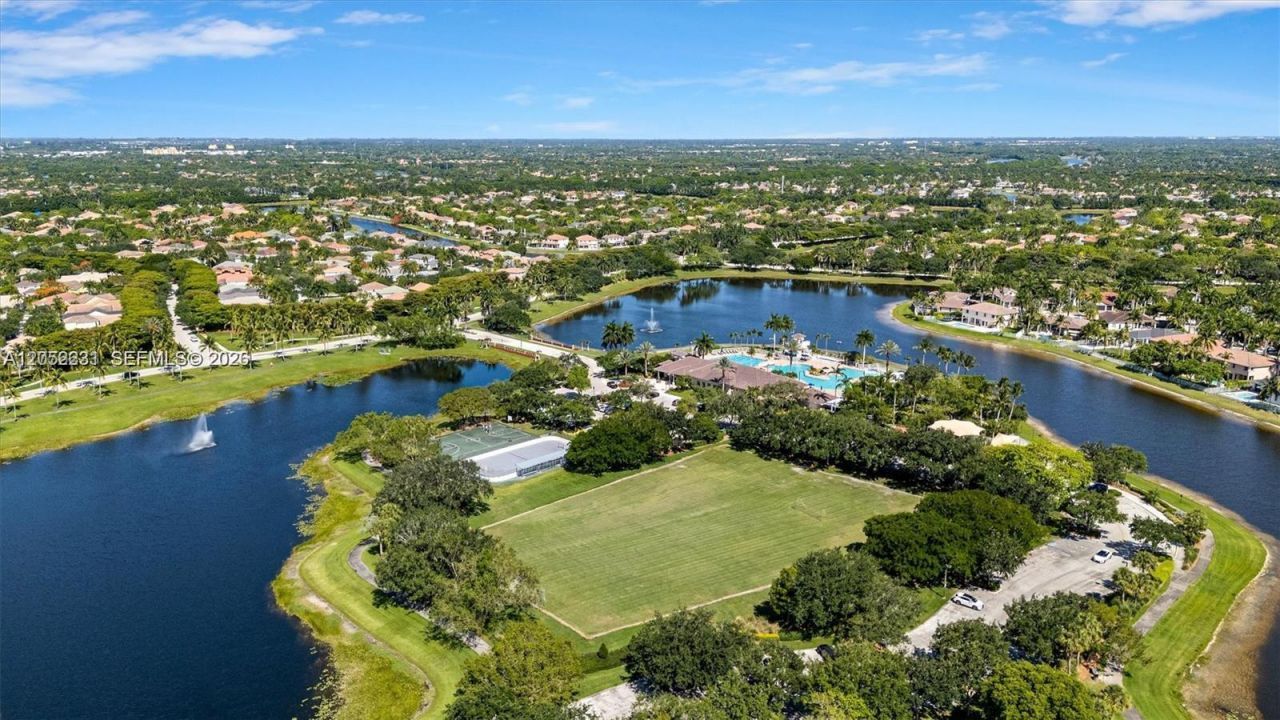 1311 Croton Ct, Weston, FL 33327 Photo