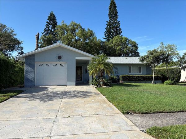 133 STAFFORD CIRCLE , PALM HARBOR, FL 34684