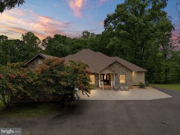 520 OAK GROVE DRIVE, MINERAL, VA 23117