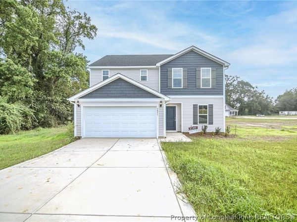 5851 Panther Drive, Hope Mills, NC 28348