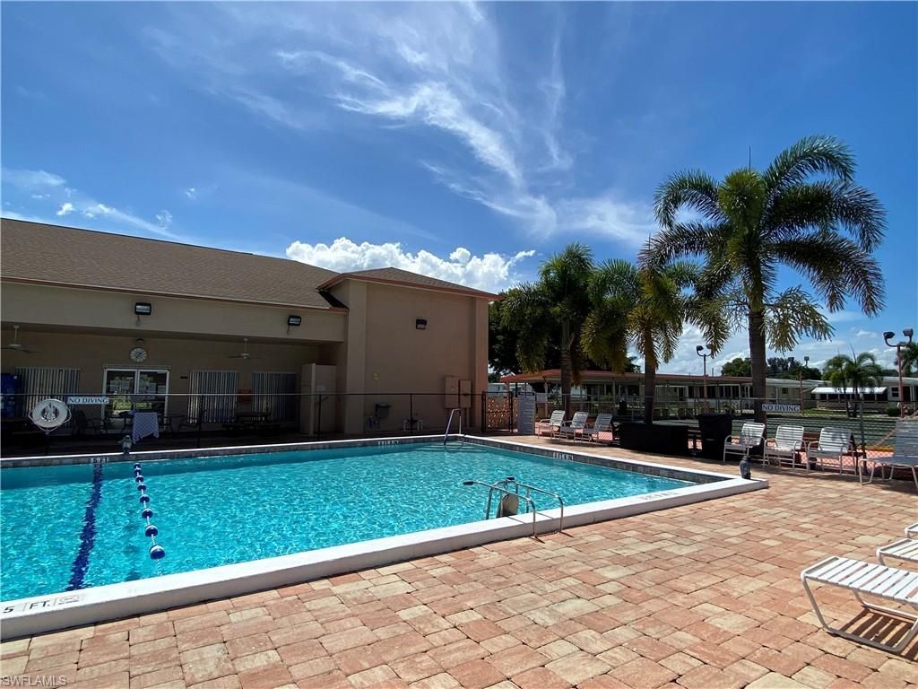 33 Poinsettia Dr , Fort Myers, FL 33905 Photo