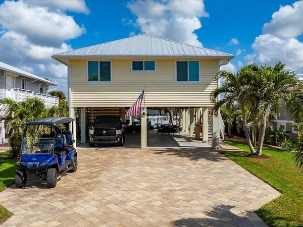 24550 Redfish ST , BONITA SPRINGS, FL 34134