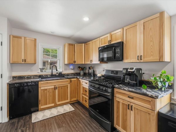 8013 W Waterford Ave, Milwaukee, WI 53220