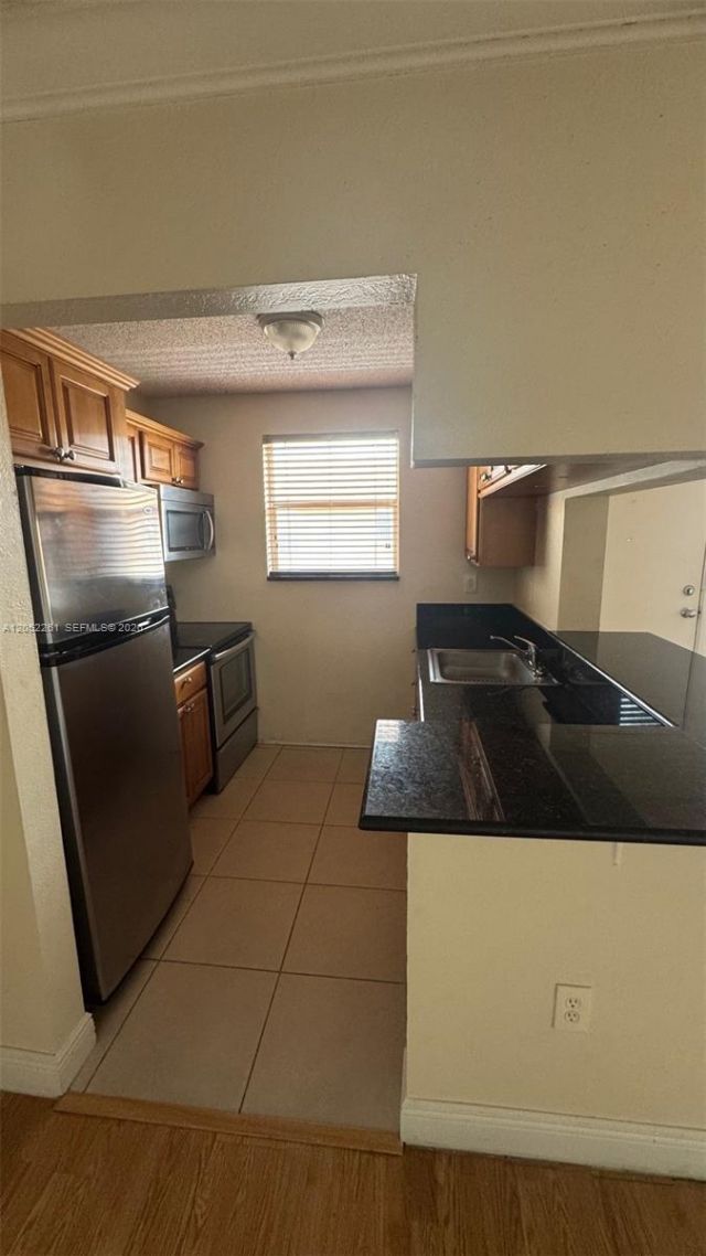 2441 SW 31st Ave , Unit 303, Miami, FL 33145 Photo