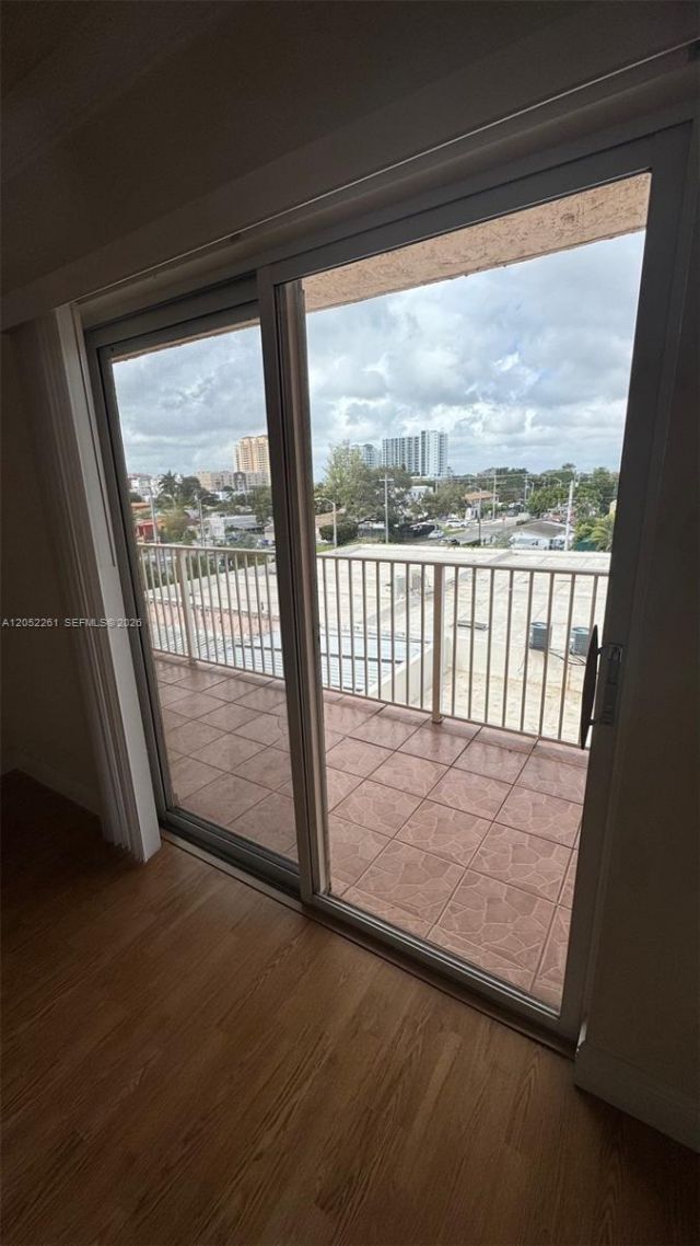 2441 SW 31st Ave , Unit 303, Miami, FL 33145 Photo