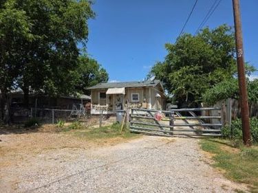 2071 Cool Mist Lane, Dallas, TX 75253