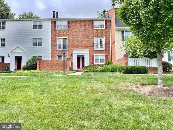 2713 S WALTER REED DRIVE, Unit B, ARLINGTON, VA 22206