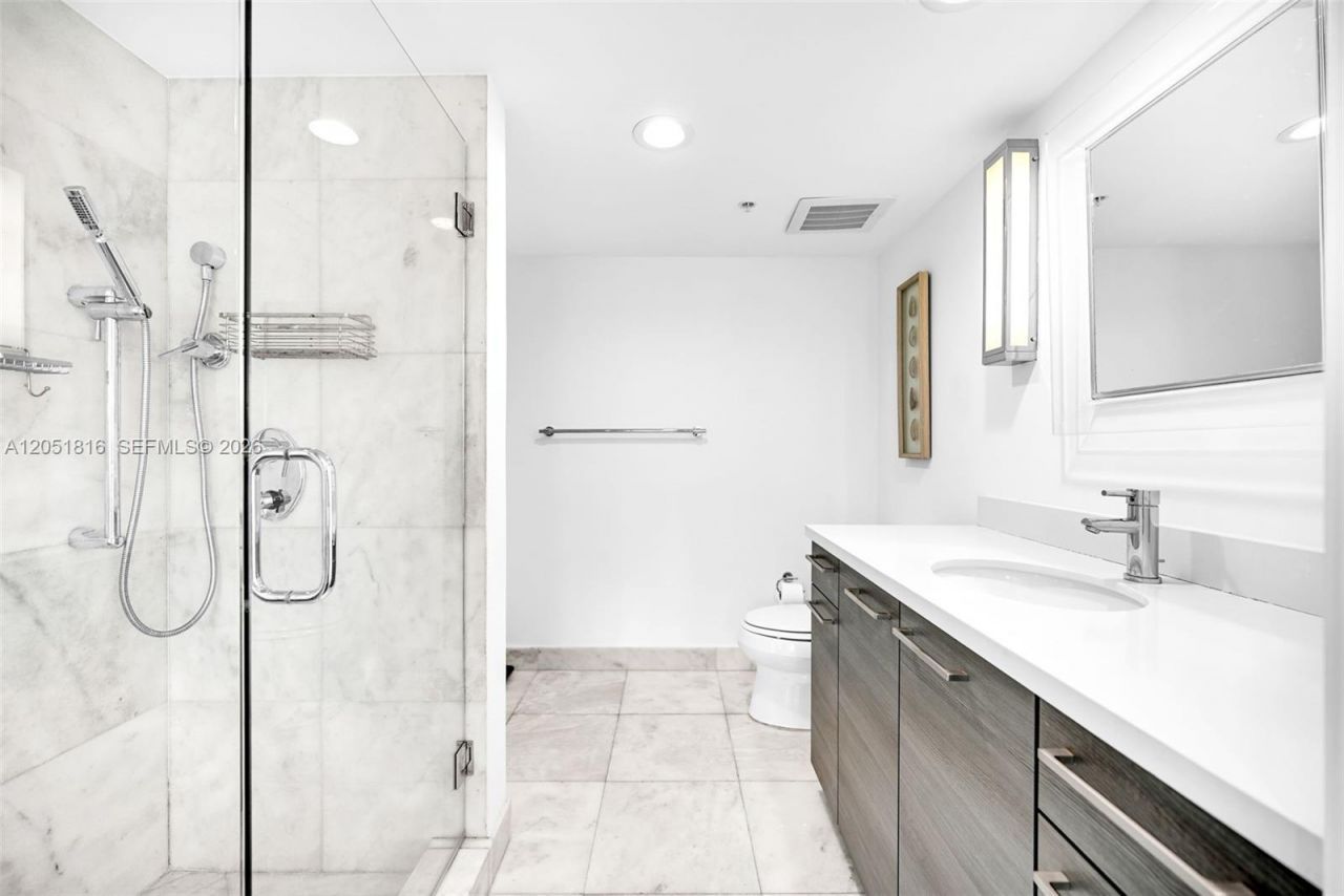 421 Meridian Ave , Unit 15, Miami Beach, FL 33139 Photo