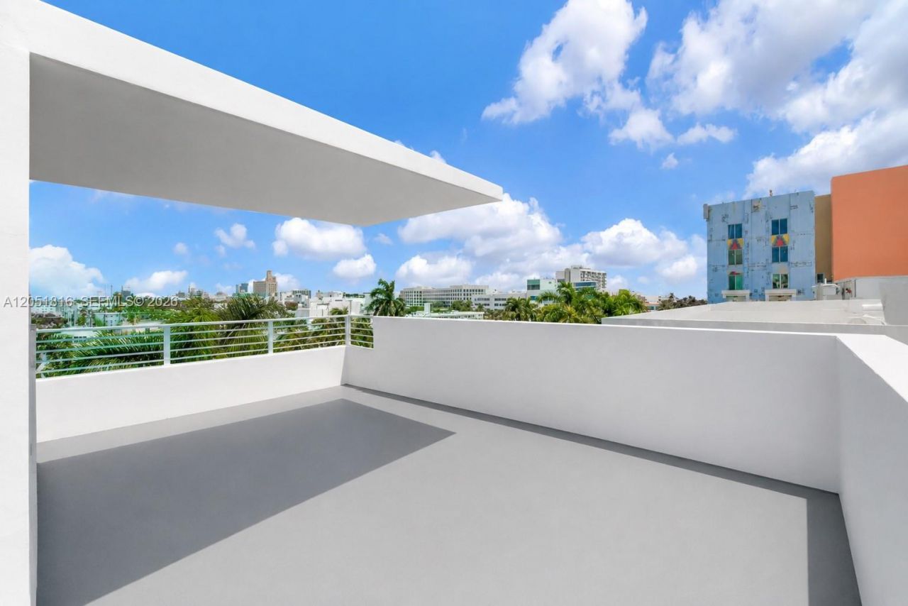 421 Meridian Ave , Unit 15, Miami Beach, FL 33139 Photo