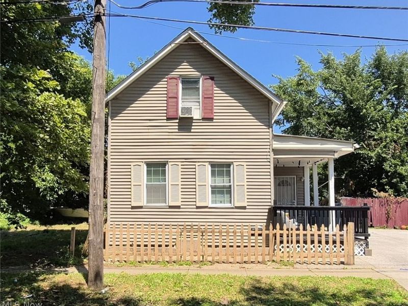 3026 Erin Avenue, Cleveland, OH 44113 Photo 1