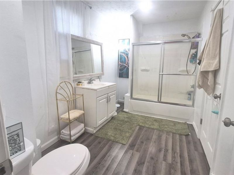 3026 Erin Avenue, Cleveland, OH 44113 Photo 10