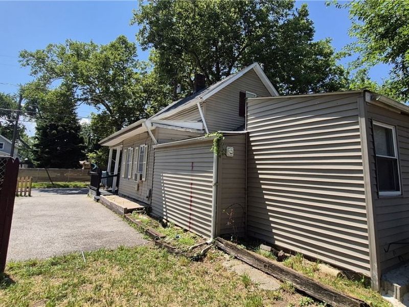 3026 Erin Avenue, Cleveland, OH 44113 Photo 5