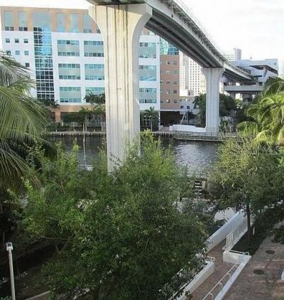 31 SE 5th Street , Unit 305, Miami, FL 33131 Photo