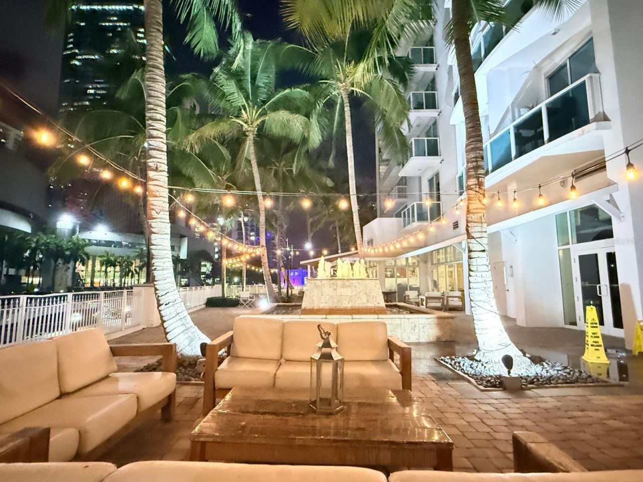 31 SE 5th Street , Unit 305, Miami, FL 33131 Photo