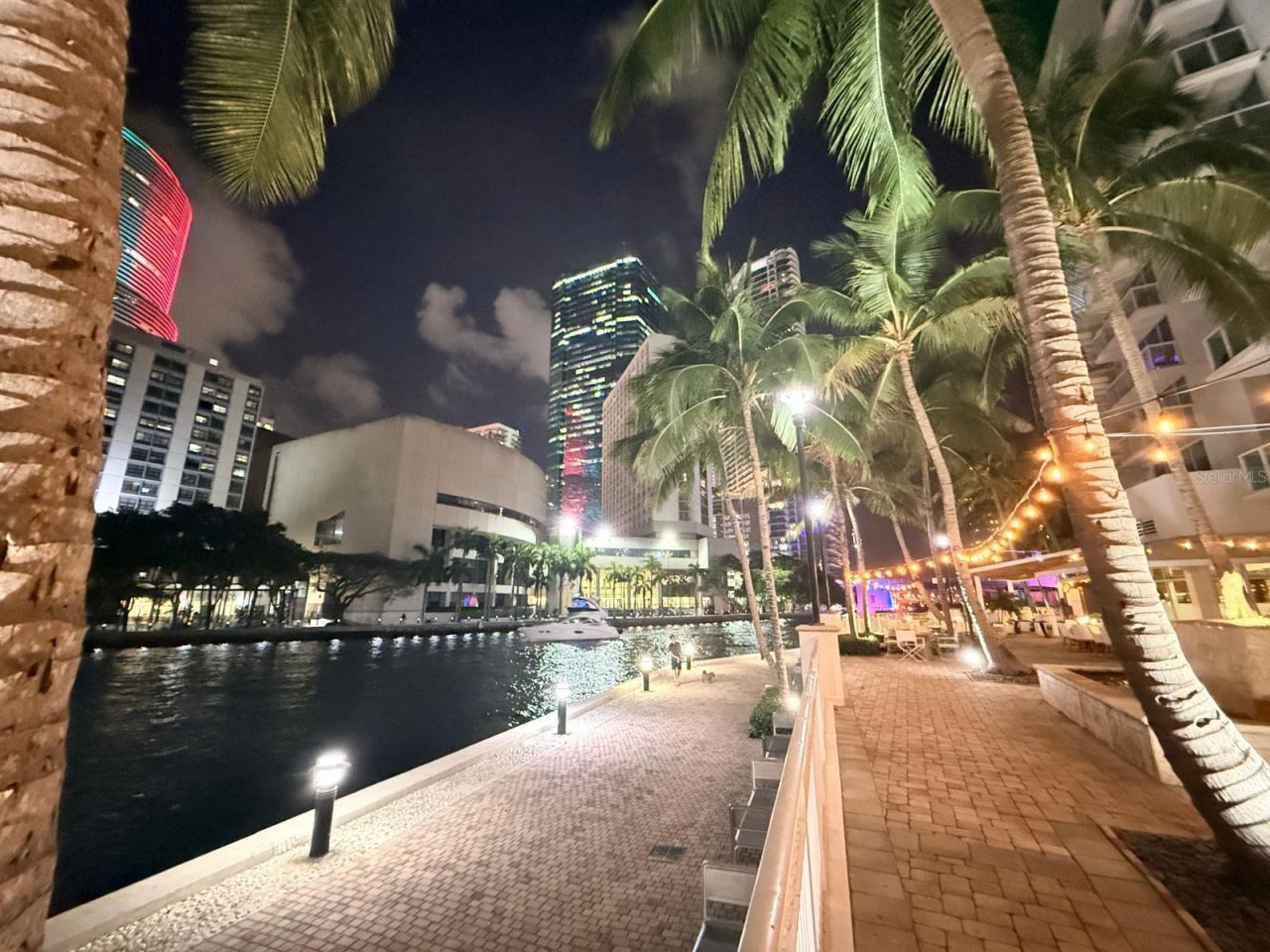31 SE 5th Street , Unit 305, Miami, FL 33131 Photo