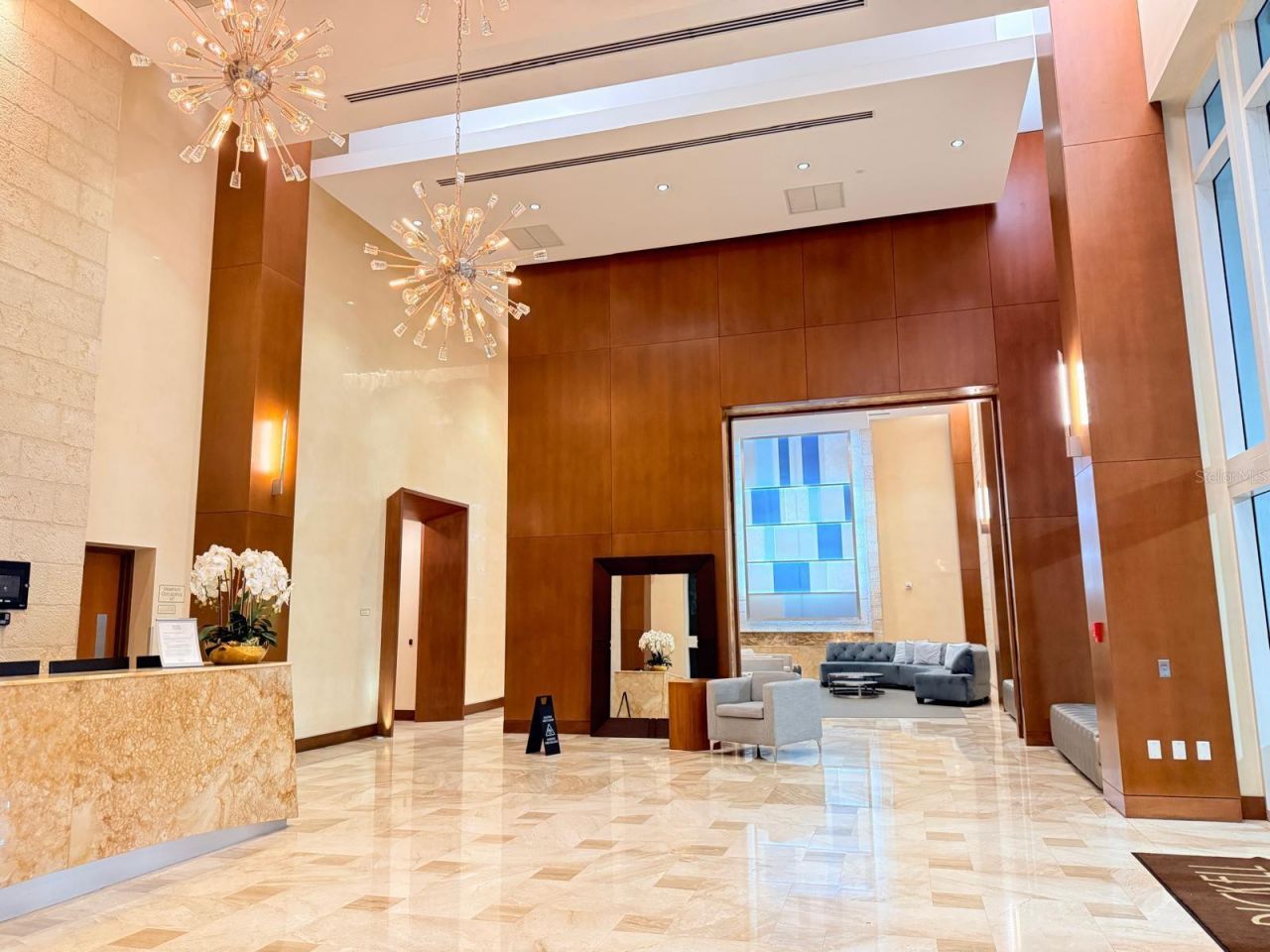 31 SE 5th Street , Unit 305, Miami, FL 33131 Photo