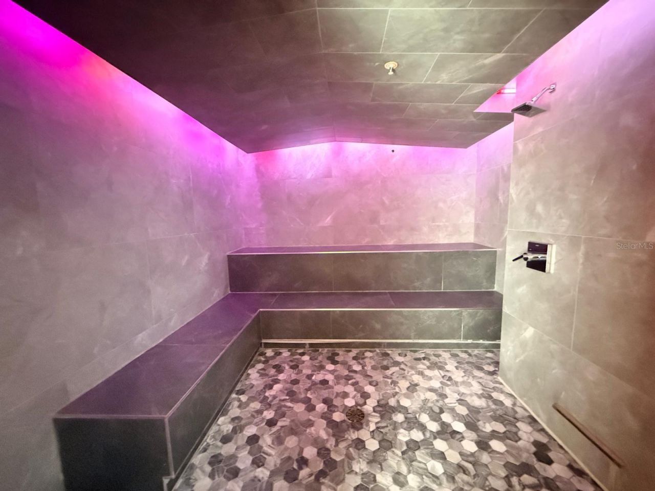 31 SE 5th Street , Unit 305, Miami, FL 33131 Photo