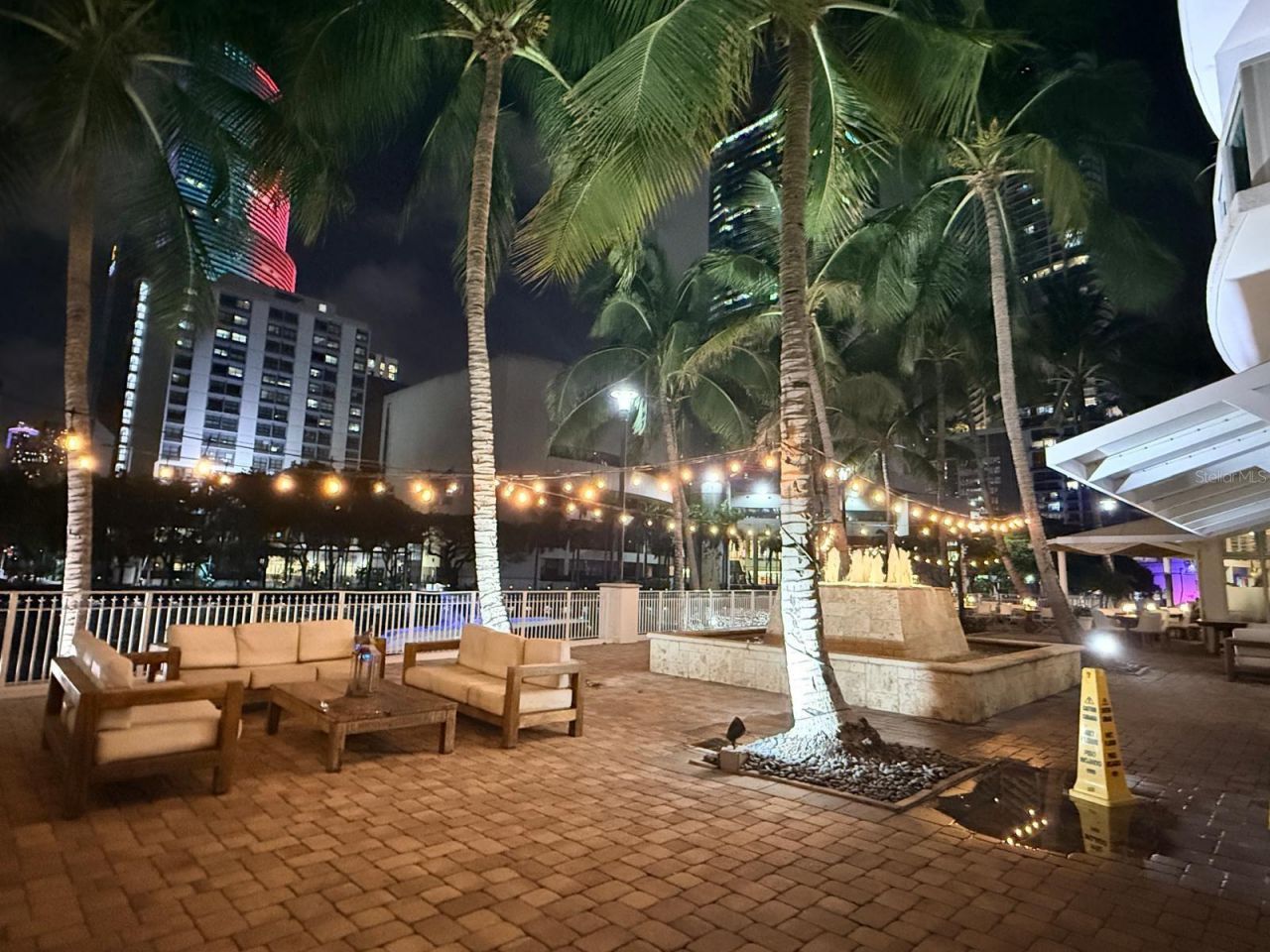 31 SE 5th Street , Unit 305, Miami, FL 33131 Photo