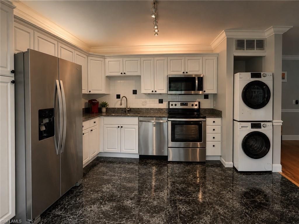 112 Bob O Link Way , Unit B, Naples, FL 34105 Photo