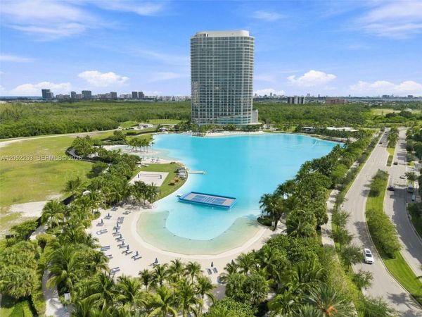 2411 Laguna Circle, Unit 1704, North Miami, FL 33181