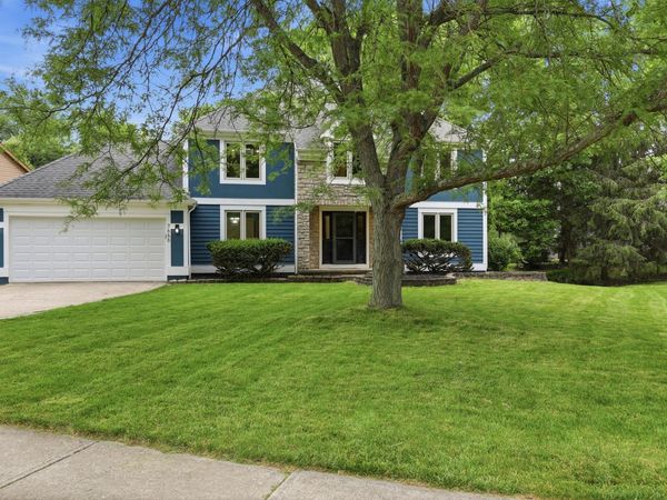 7666 Windwood Drive , Dublin, OH 43017