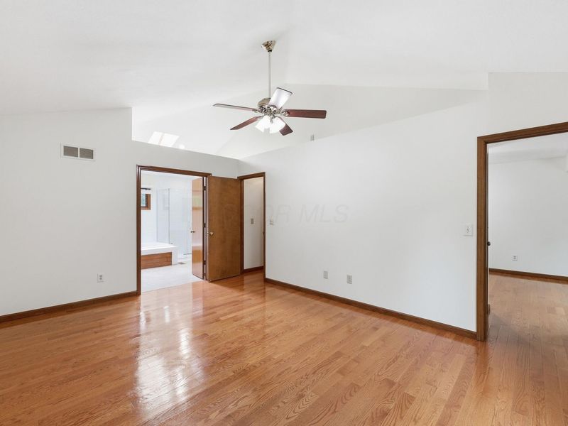 7666 Windwood Drive , Dublin, OH 43017 Photo 12
