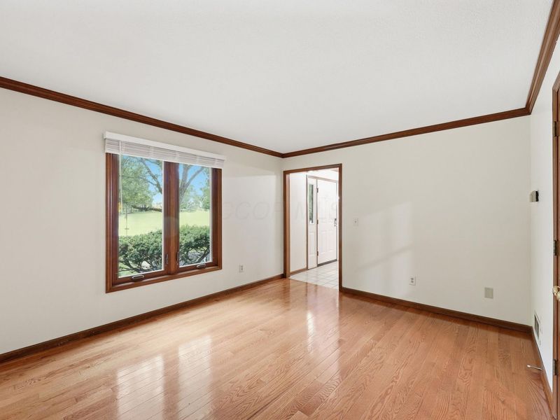 7666 Windwood Drive , Dublin, OH 43017 Photo 3
