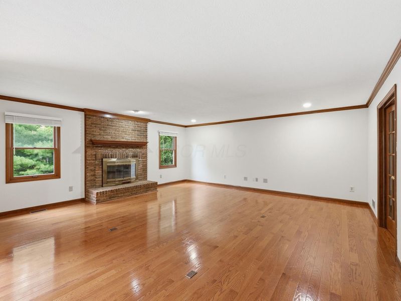 7666 Windwood Drive , Dublin, OH 43017 Photo 6