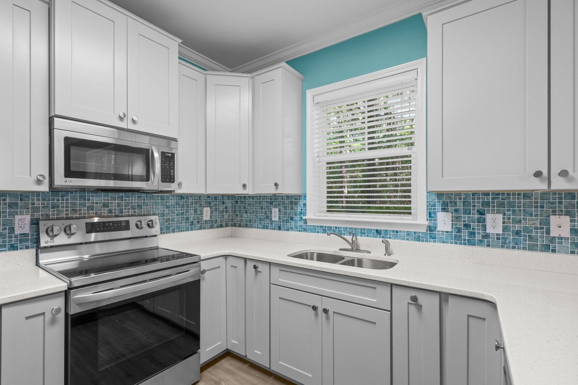 6253 Catalina Dr. Photo 13
