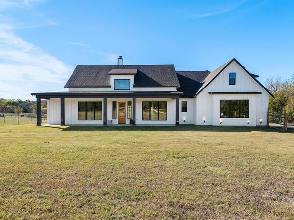 856 Yowell Hill Road, Whitewright, TX 75491