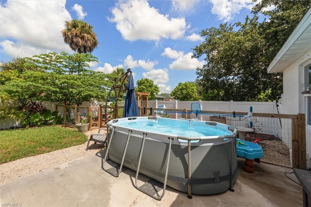 4008 NE 22nd Pl, Cape Coral, FL 33909 Photo