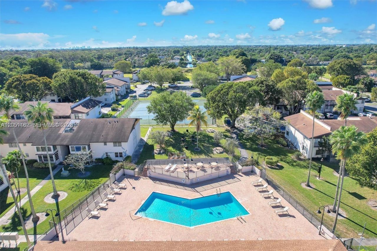 124 S Laurel Dr , Unit 505, Margate, FL 33063 Photo