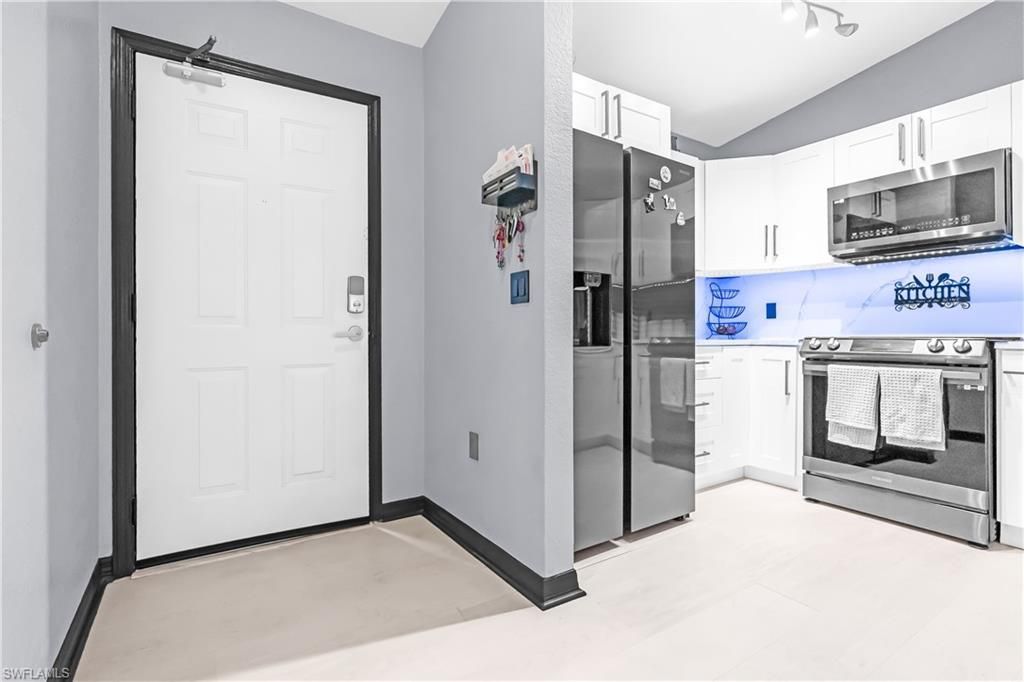 8274 Key Royal Cir, Unit 1033, Naples, FL 34119 Photo