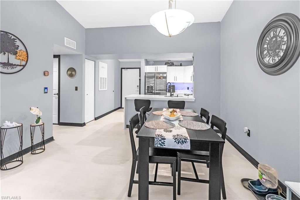 8274 Key Royal Cir, Unit 1033, Naples, FL 34119 Photo