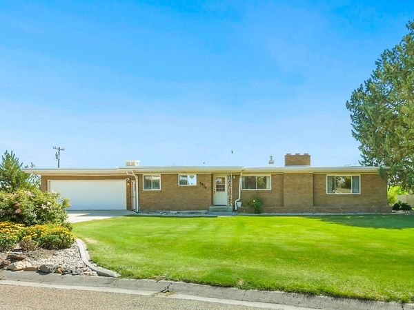 3624 Vista Dr, Nampa, ID 83686