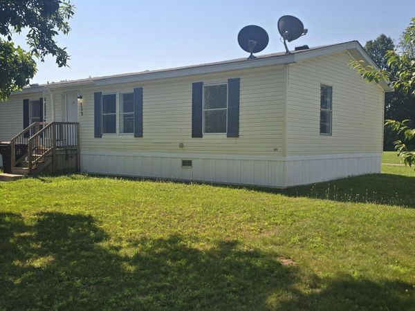 509 Spring Harbor Boulevard, Unit 80, Springport, MI 49284