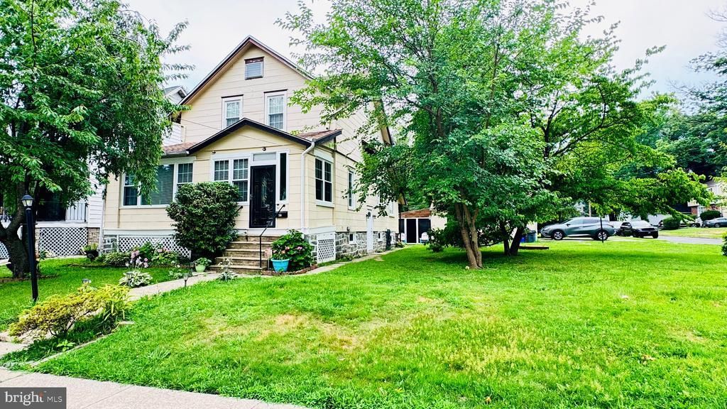 28 S Elm Avenue , Aldan, PA 19018 Main Photo
