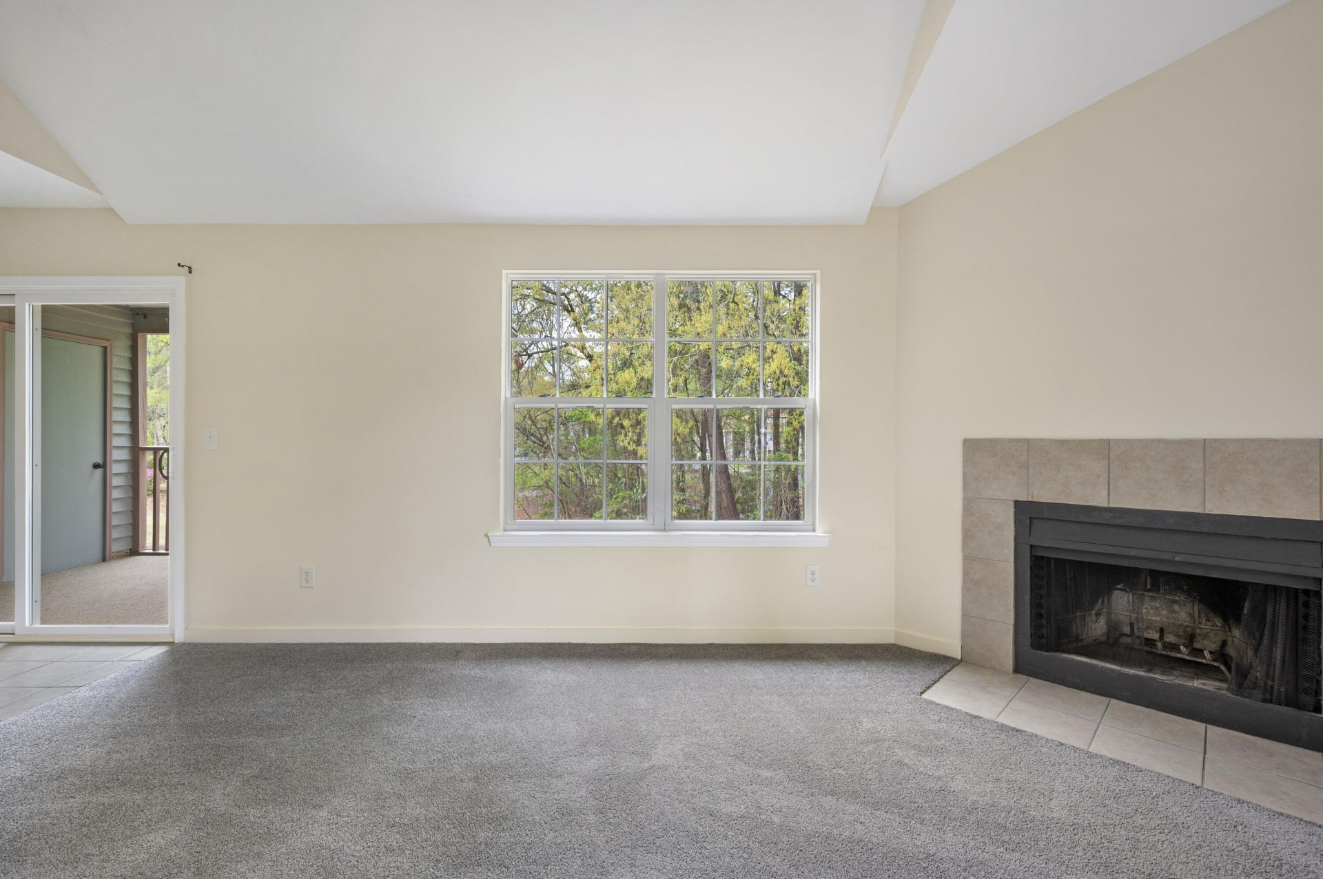 7955 Timbercreek Lane Photo 6