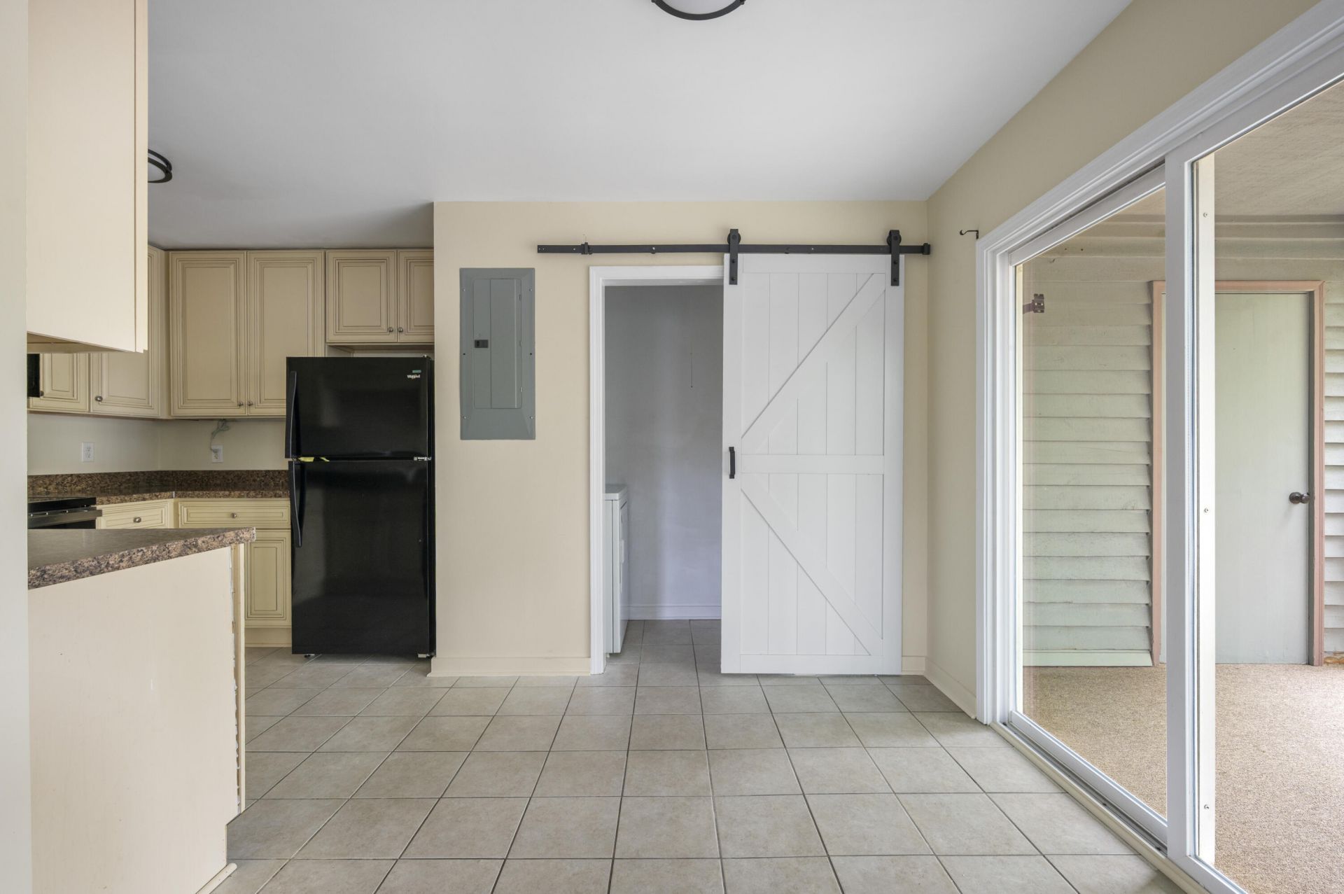 7955 Timbercreek Lane Photo 8