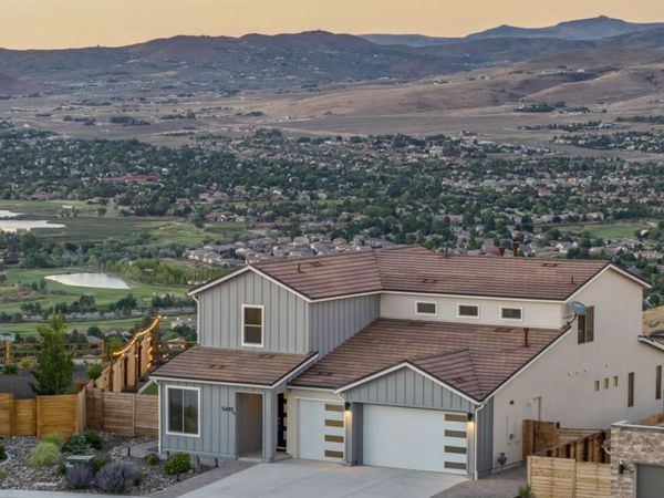 5492 Fossilstone Court, Sparks, NV 89436