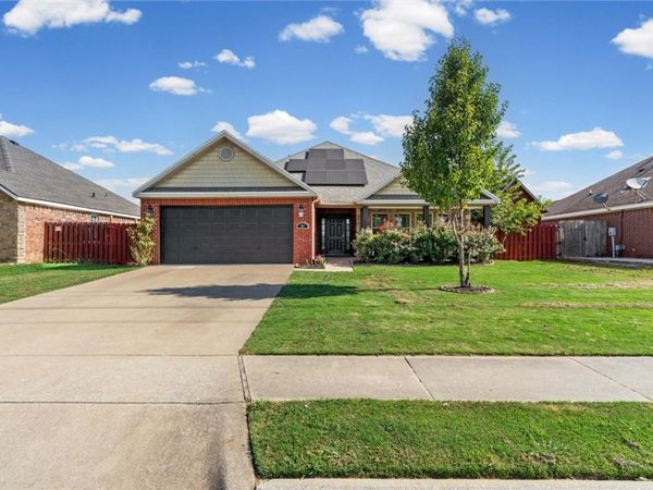 207 E Post Road, Rogers, AR 72758