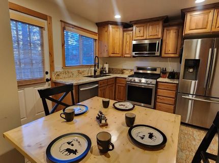 2282 Blitzen Road, South Lake Tahoe, CA 96150 Photo
