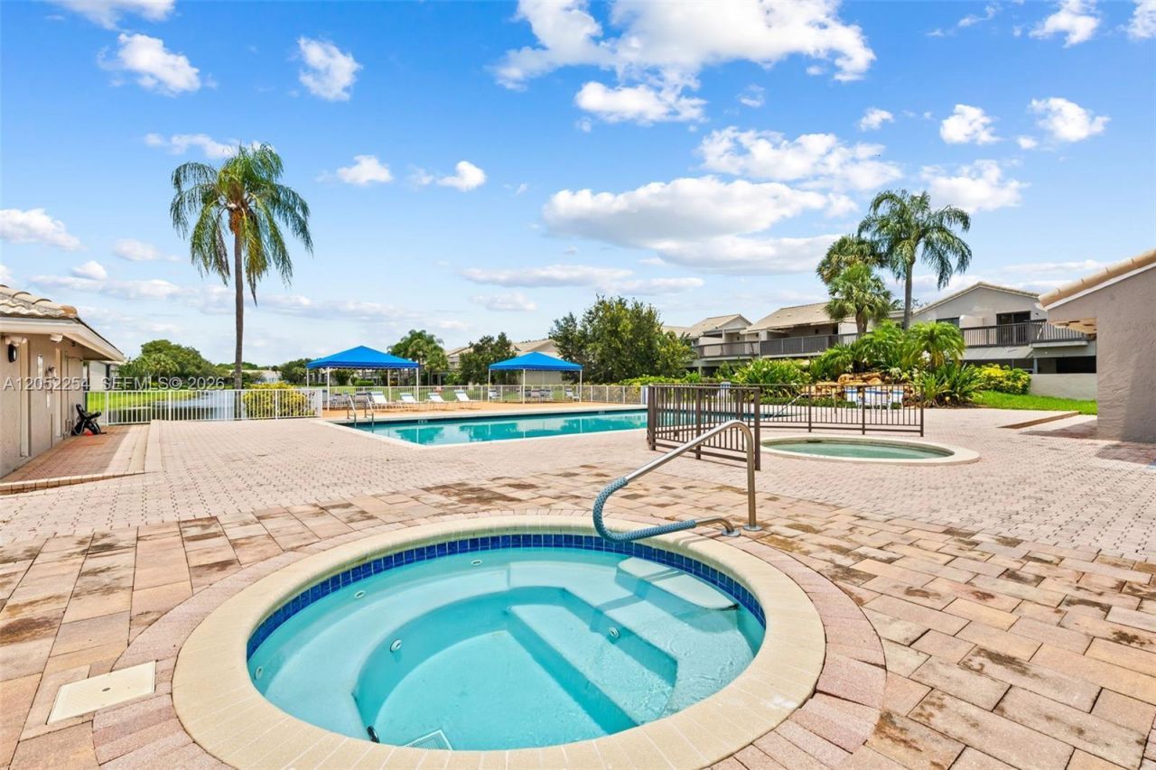5285 Monterey Circle, Unit I-(60), Delray Beach, FL 33484 Photo