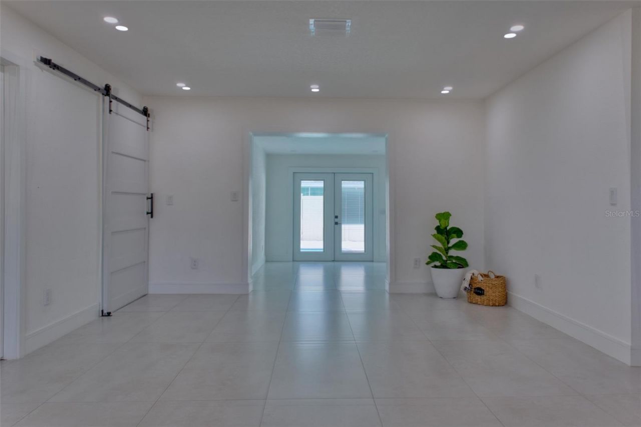 1397 83rd Avenue N, Saint Petersburg, FL 33702 Photo