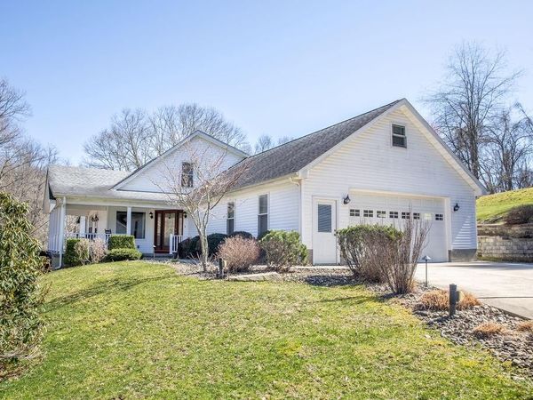 868 Peters Run Road, Wheeling, WV 26003