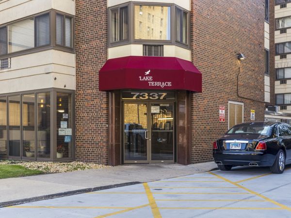 7337 S South Shore Drive , Unit 211, Chicago, IL 60649