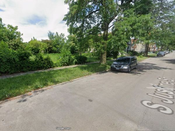 5740 S Justine Street , Chicago, IL 60636