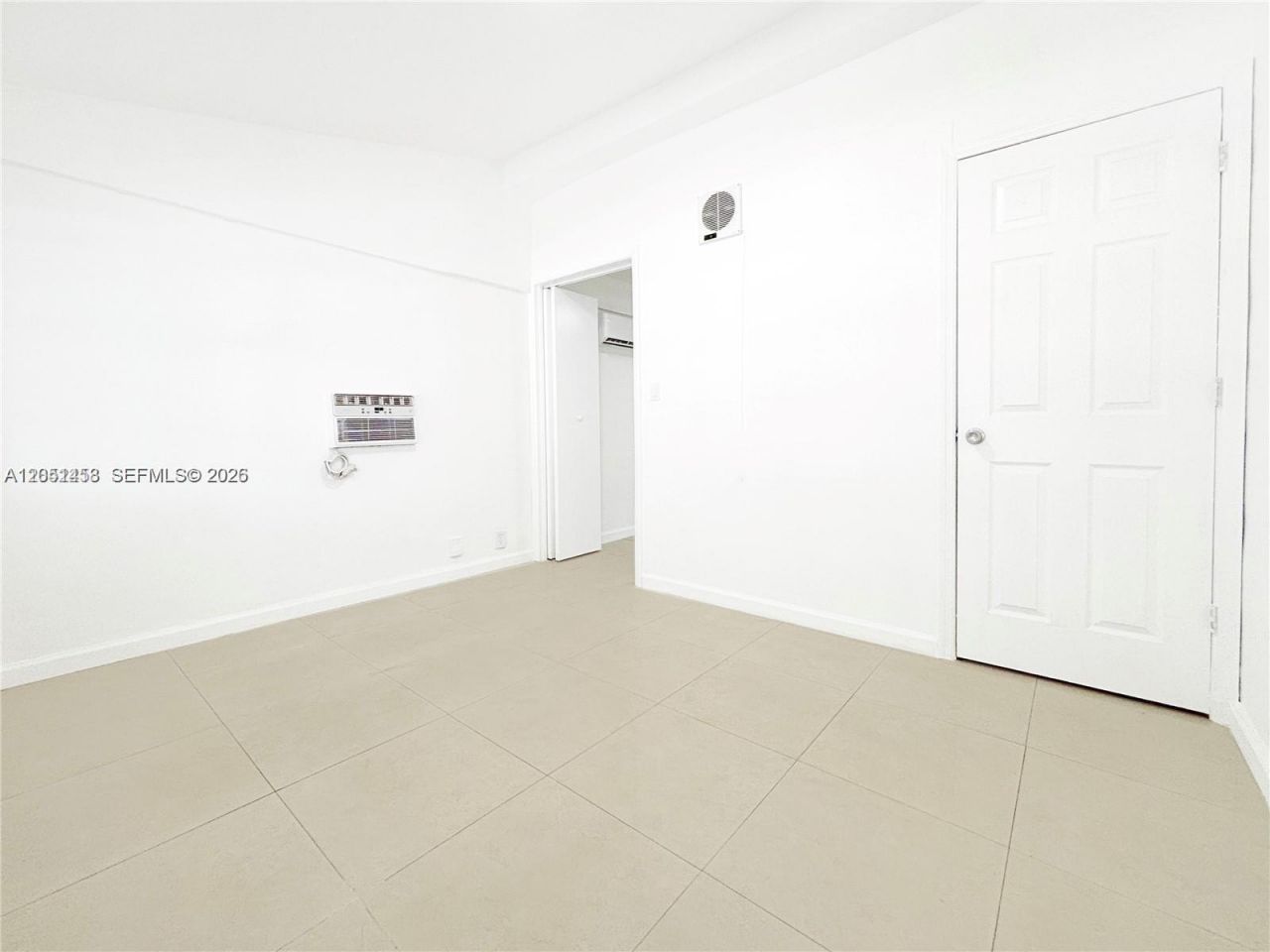 2731 NW 100th St , Unit B, Miami, FL 33147 Photo