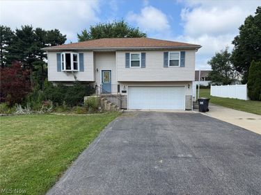 84 Howard Street, Austintown, OH 44515