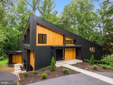11582 GREENWICH POINT ROAD, RESTON, VA 20194